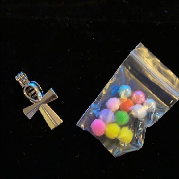 Ankh Cross silver essential oil diffuser - Picture 2 of 5